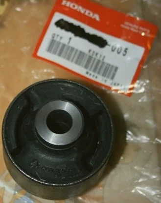 хондовский сайлентблок на Suzuki Grand Vitara хондовский задний сайлентблок переднего рычага на Гранд Витара